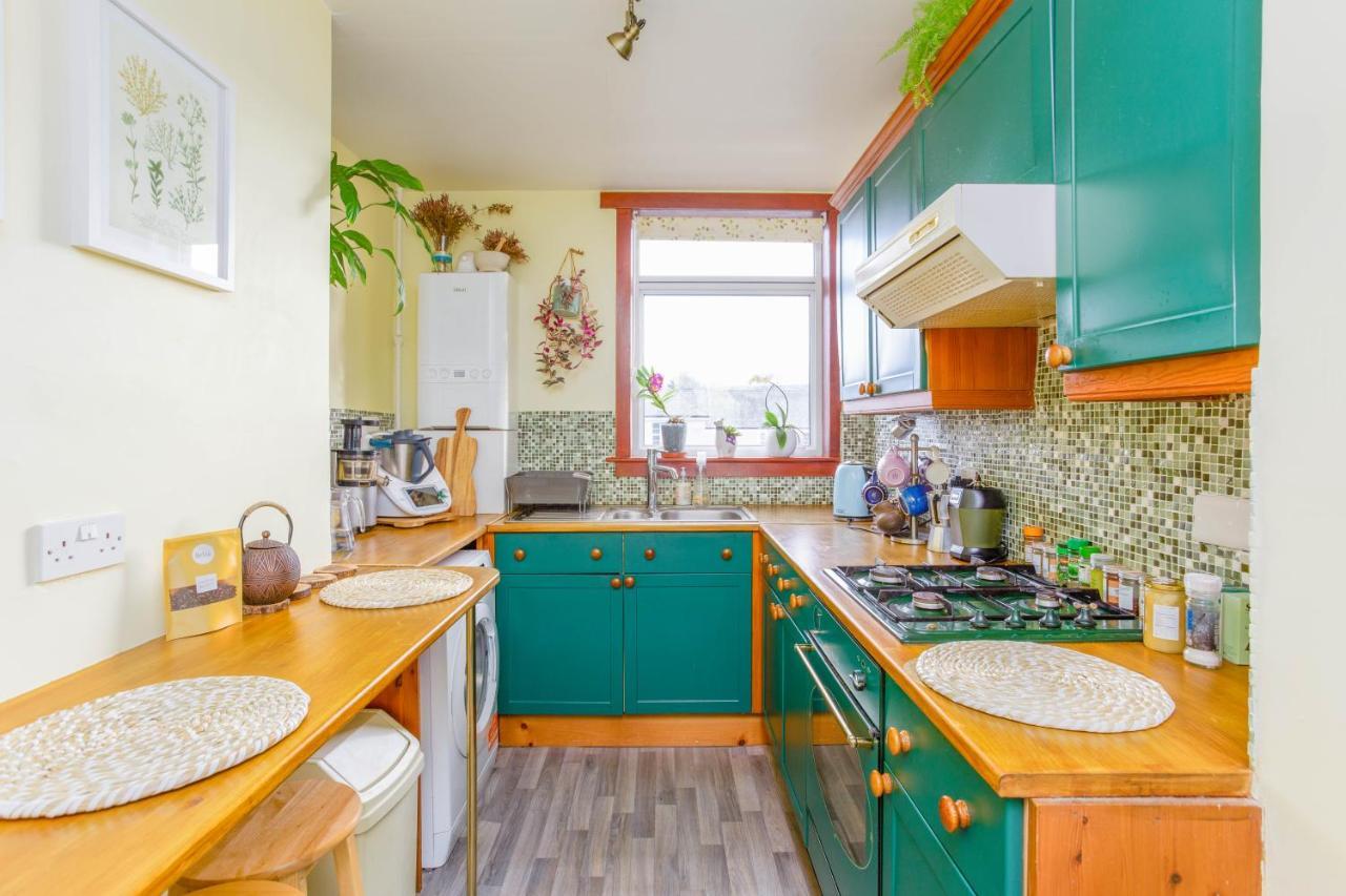 Bright & Spacious Double Room With Garden View- Close To Airport & City Centre EDI Buitenkant foto